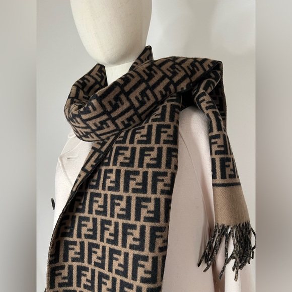 FF Fendi Scarf Brown Wool And Cashmere Logo  Italy - Picture 5 of 7